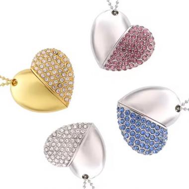 Fashion Metal Heart Crystal USB Flash Drive