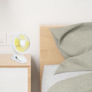 Small And Powerful Portable Clip On USB Desktop Fan